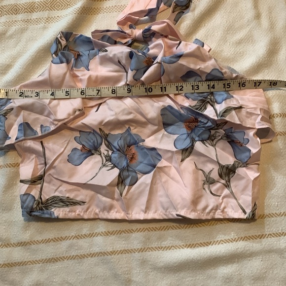 Alredine Baileys Blossom Floral Halter Ruffle Crop Top Size Large - Picture 8 of 9